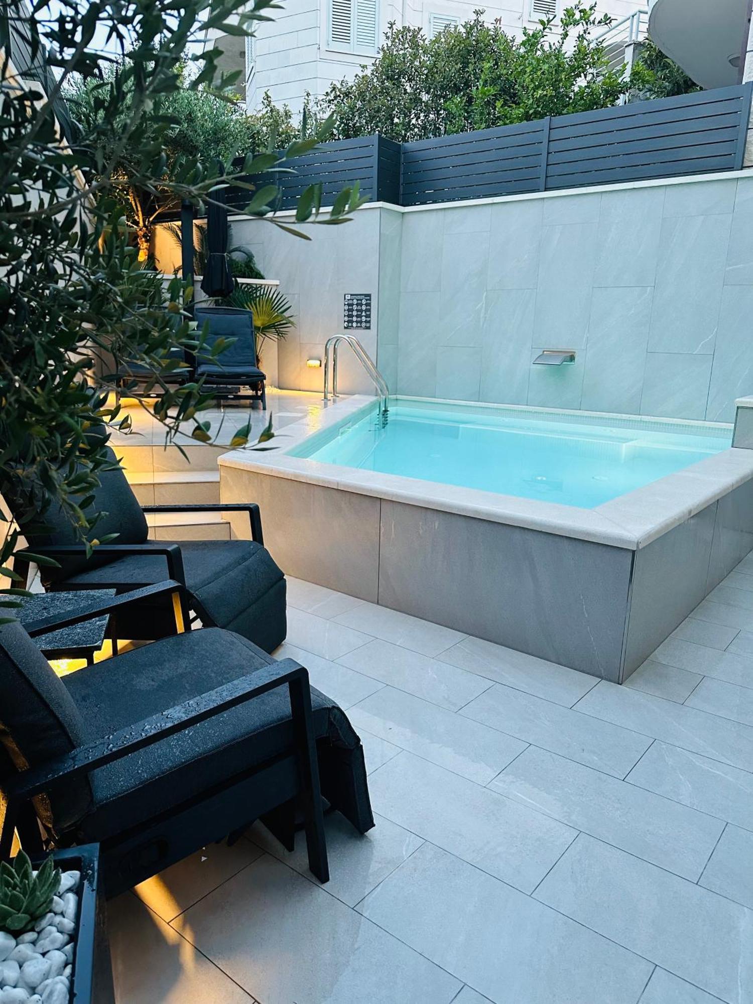 Apartment One B With Heated Private Pool Дубровник Екстериор снимка