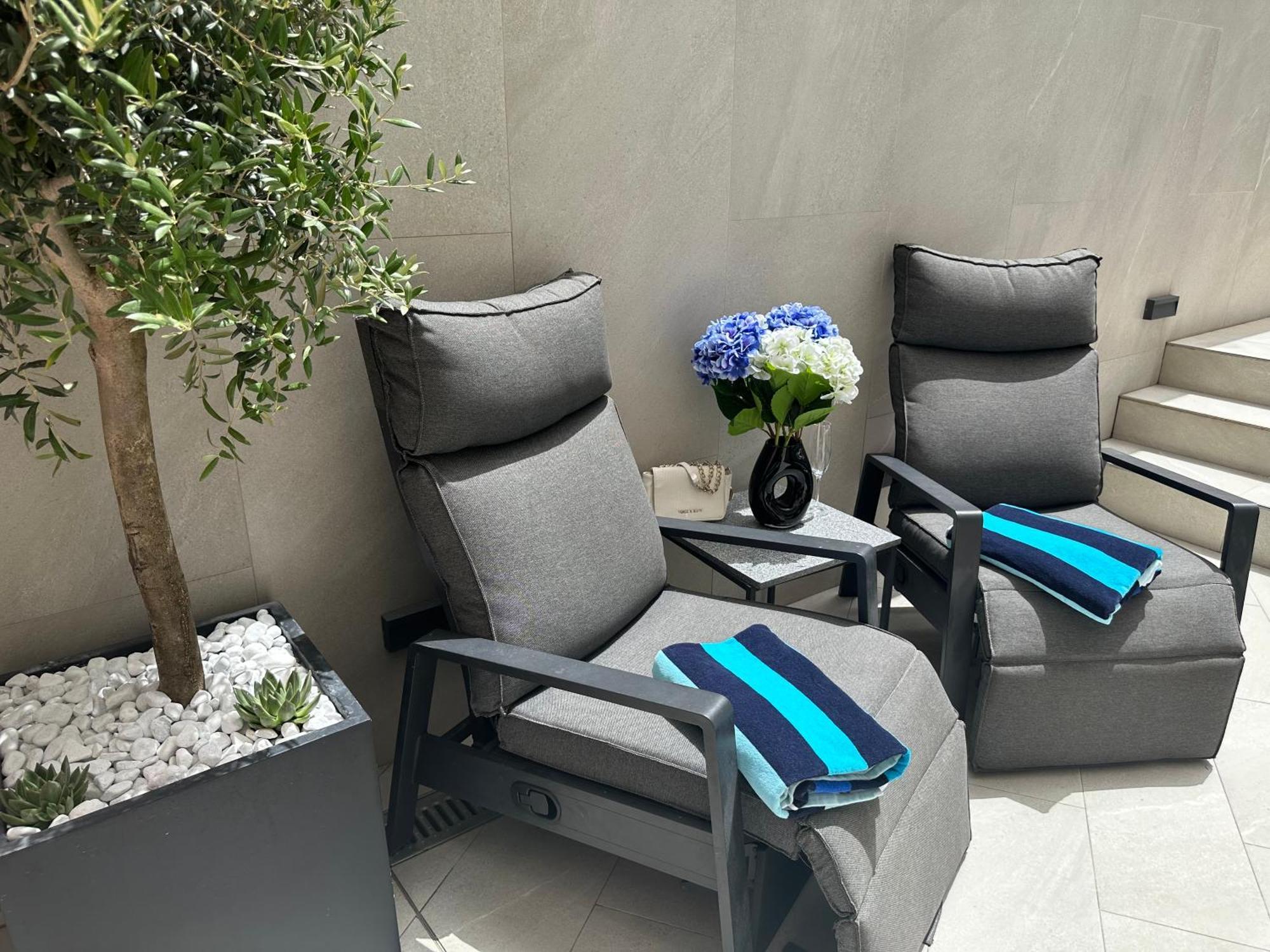 Apartment One B With Heated Private Pool Дубровник Екстериор снимка