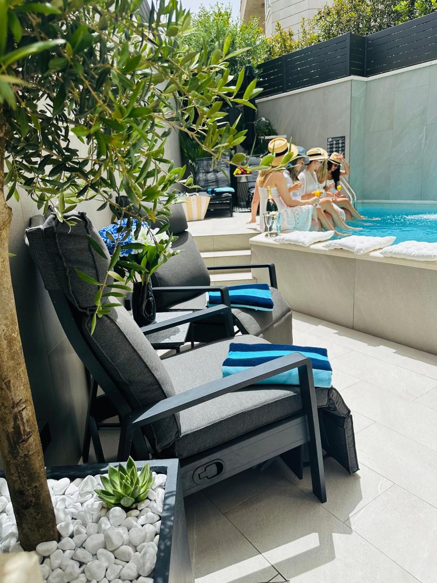 Apartment One B With Heated Private Pool Дубровник Екстериор снимка